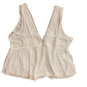 Women’s White Sleeveless Crop Summer Viscose top New size medium Melrose Place